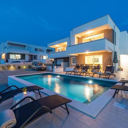 Adris 2 Luxury Modern Apartment With A Pool Новаля Екстер'єр фото